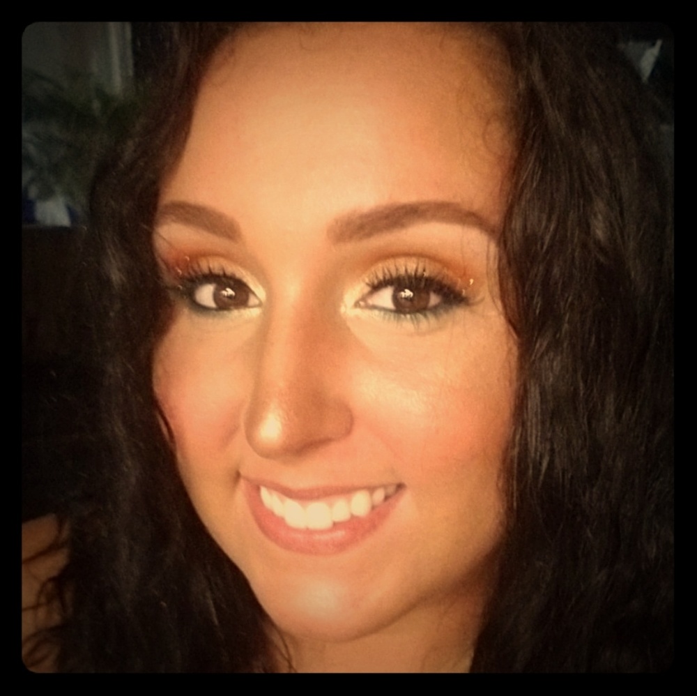 Meet your Posher, Kayla